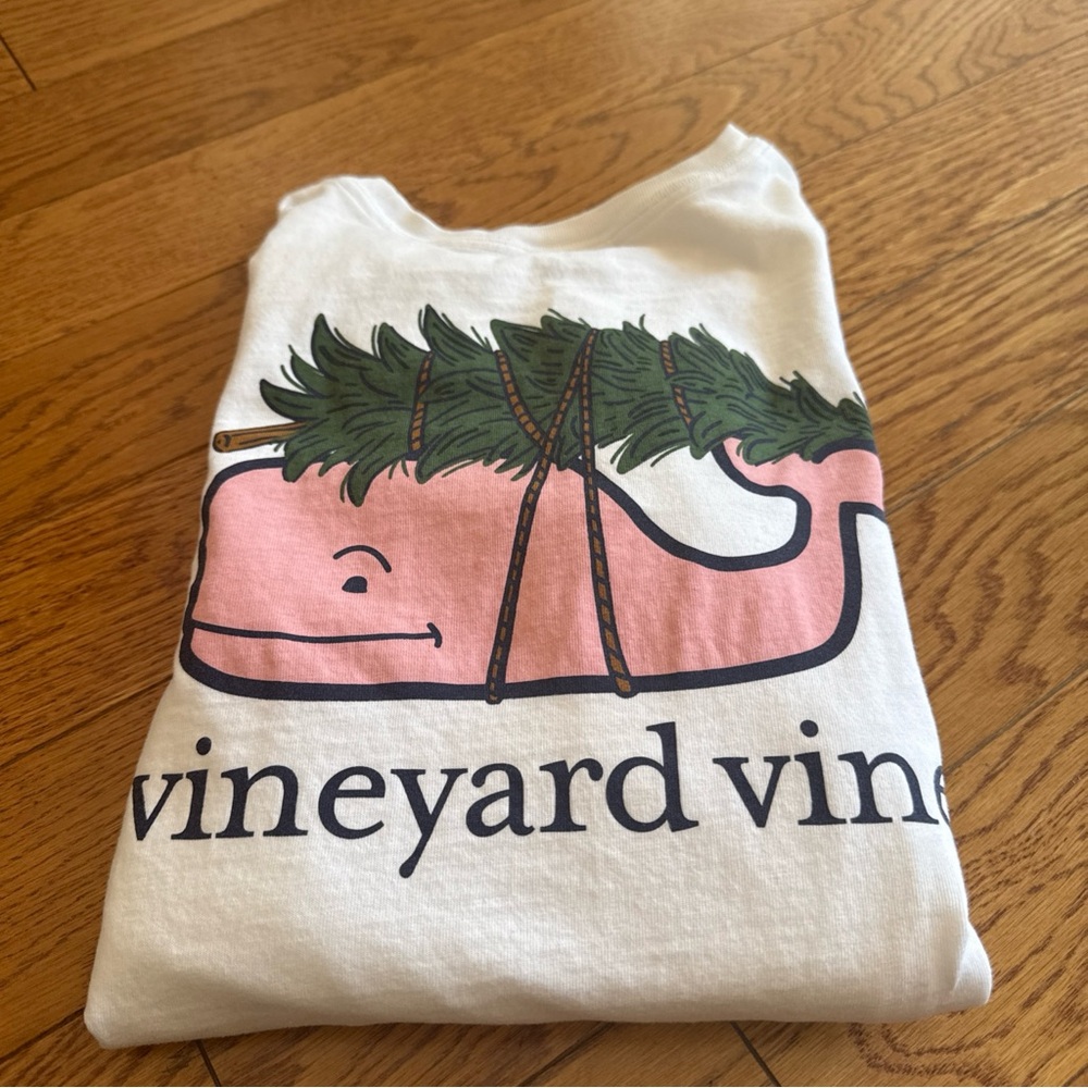 Vineyard Vines White Shirt Whale with Christmas Tree